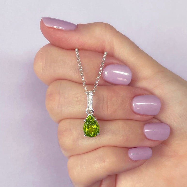 Willow Necklace - Peridot and White Topaz